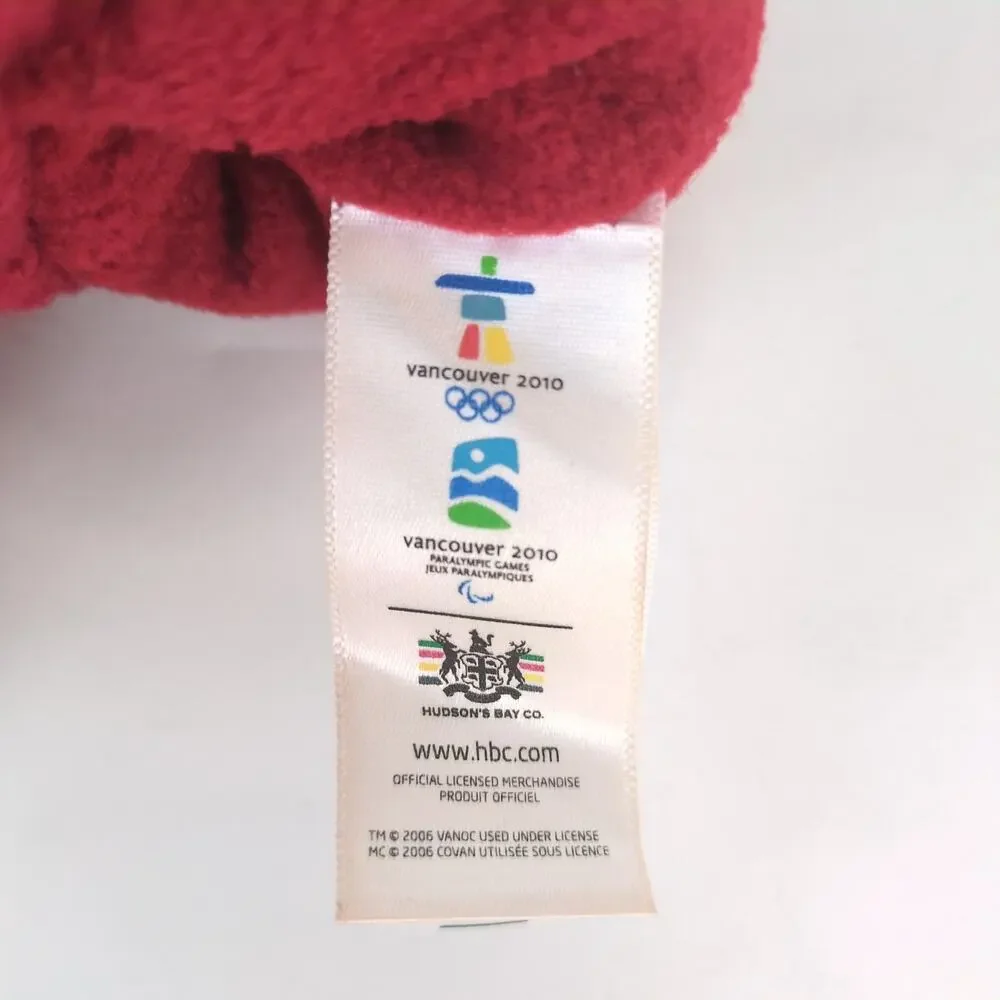Winter Olympics Vancouver Canada 2010 Red‎ Knit Mittens Youth Size Hudson's Bay